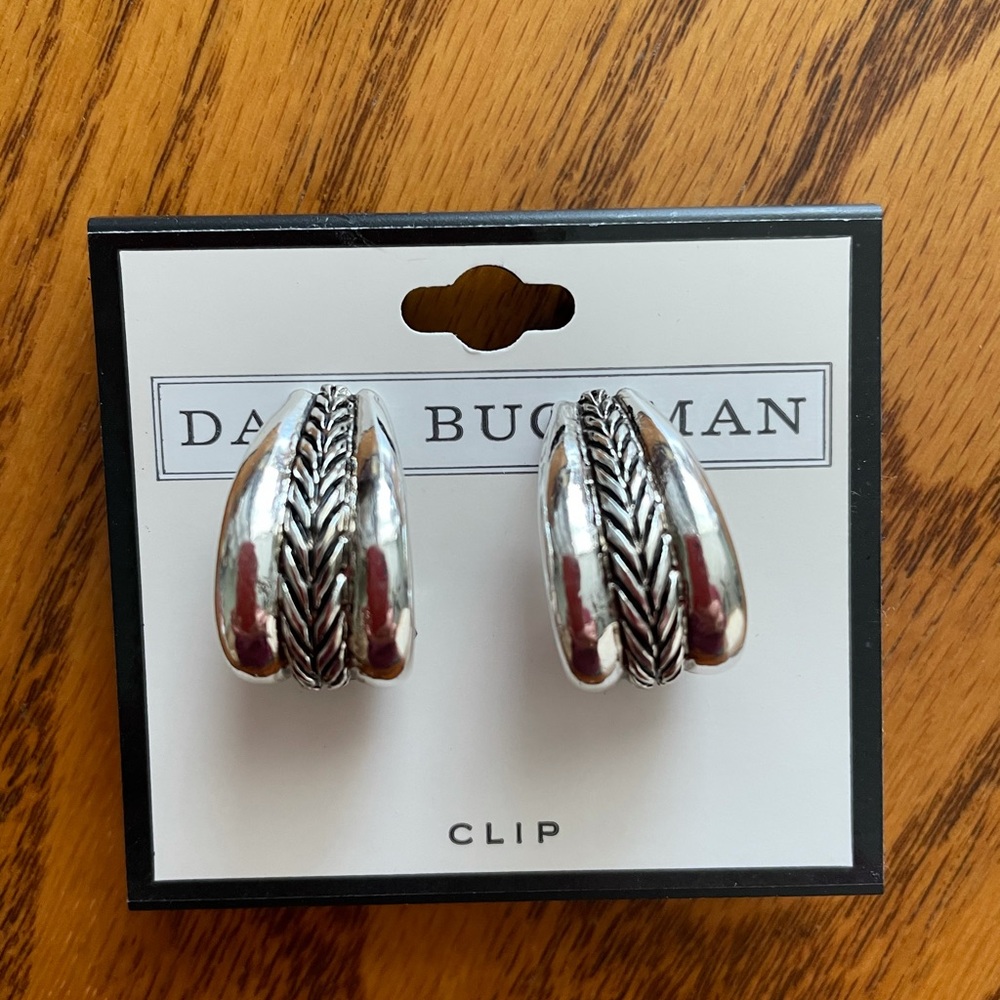 Clip on hoops